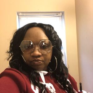 Meet your Posher, Kimberly